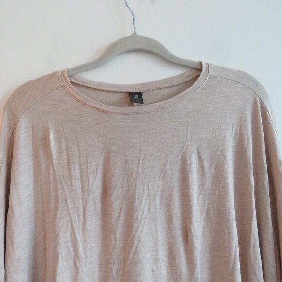 SLIGHTLY BUDDHA Bamboo Oversized Lounge Top in Sand Neutral Travel - One Size - Picture 3 of 12